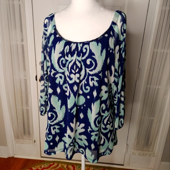 INC International Concepts Cut Out Beaded Neck and Cut Out Sleeves Size XL - Picture 1 of 7